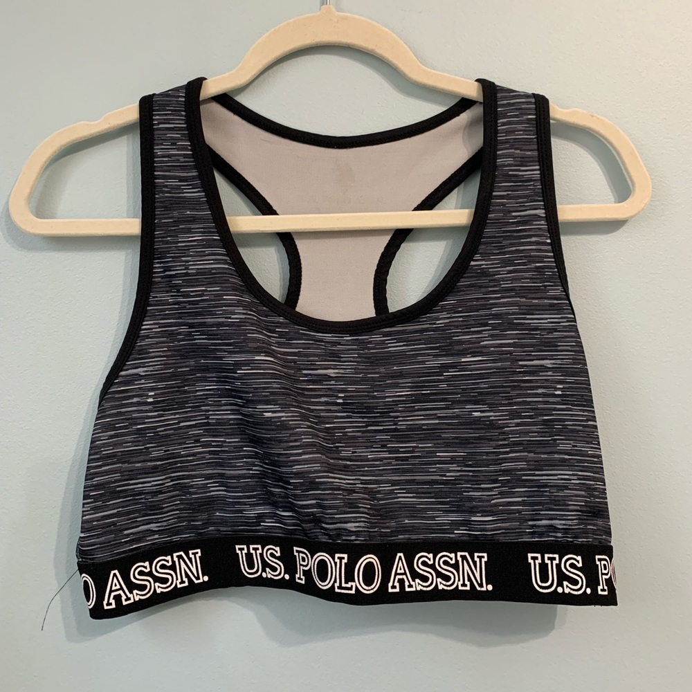 Sports bra without padding